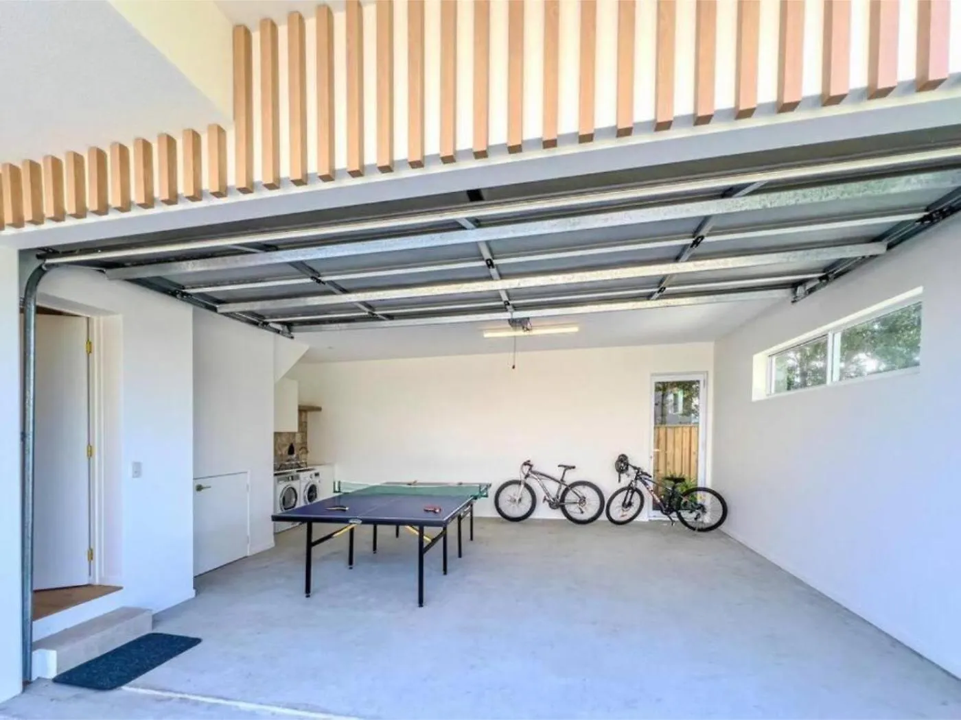 Large New Large Luxury Villa Gold Coast Australia